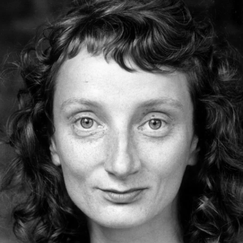 Amanda Lawrence