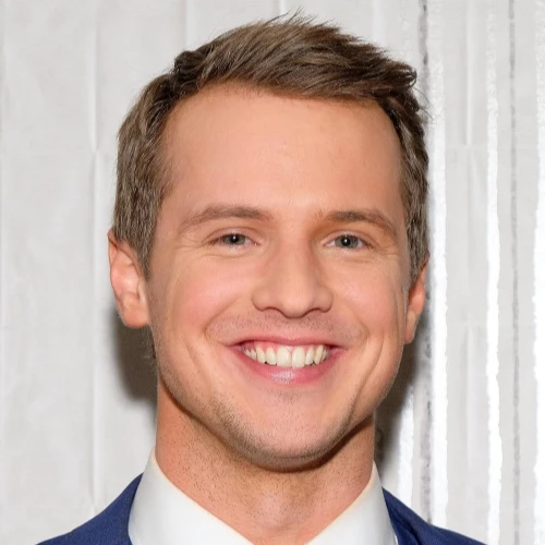 Freddie Stroma