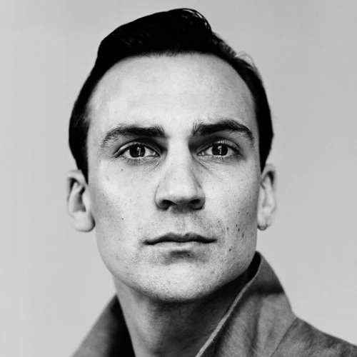 Henry Lloyd-Hughes