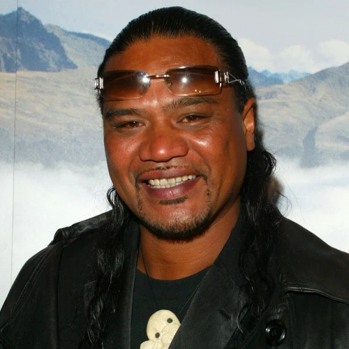 Lawrence Makoare