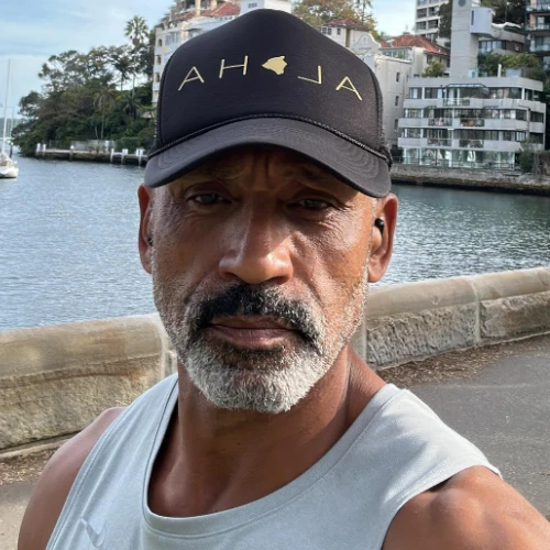 Tux Akindoyeni